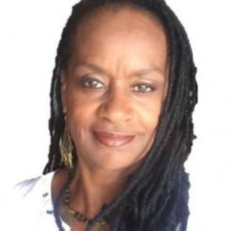 Sharon Fuller Headshot